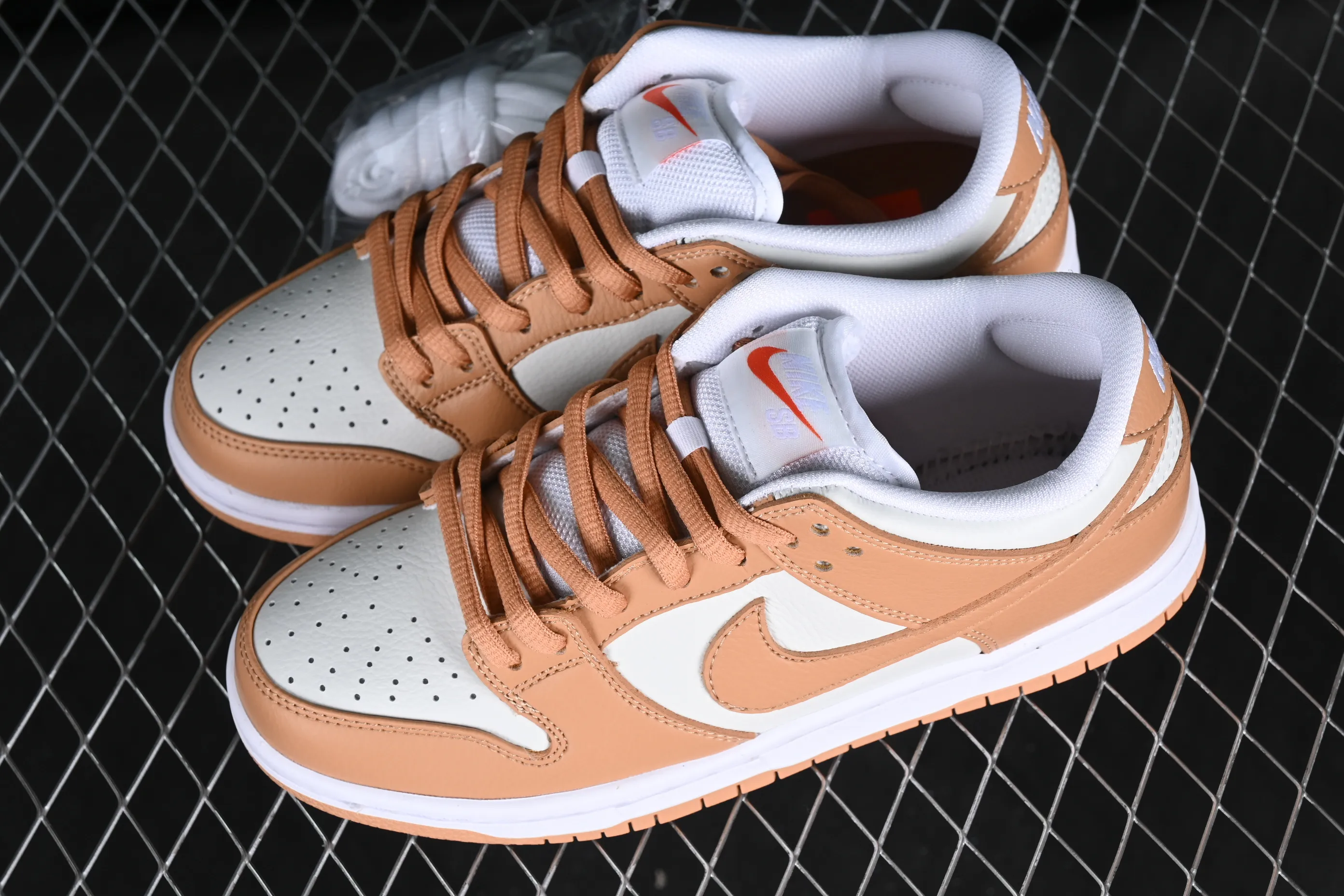 All categories Nk SB Dunk series Nk SB Dunk Low low-top sneakers Nk SB Dunk Low "Light Cognac" light brown SB low-top casual sneakers DM8998-200